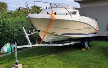 Quicksilver 430 Cabin